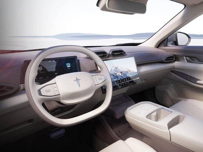 協助生產 NVIDIA AI 伺服器，鴻海休士頓廠計劃安排人形機器人