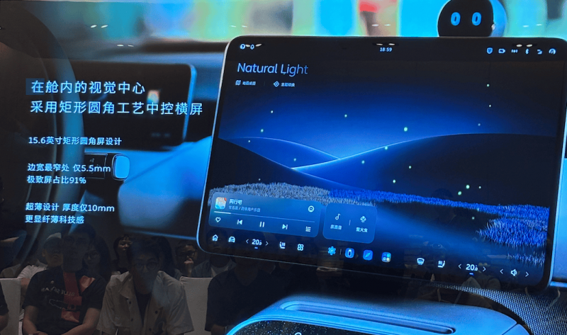 “赌王”之子交手前首富之子：何猷君入主王思聪创业公司，后者运维资产超60亿元